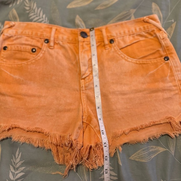 Free People Orange Frayed Fall Jean Shorts Size w 26 - Picture 10 of 10
